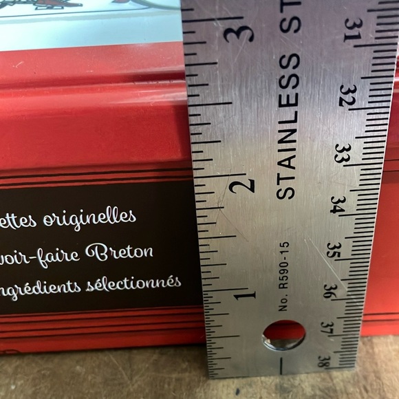 Set of 2 Paris France graphic themed French Biscuit metal Tins - Picture 13 of 13